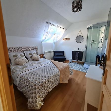 Saint-Nicolas-des-Motets Chez Malia Bed & Breakfast エクステリア 写真